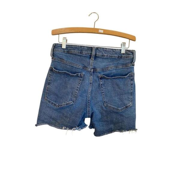 Old Navy Destressed Demim Shorts Sz.6 - Picture 2 of 3